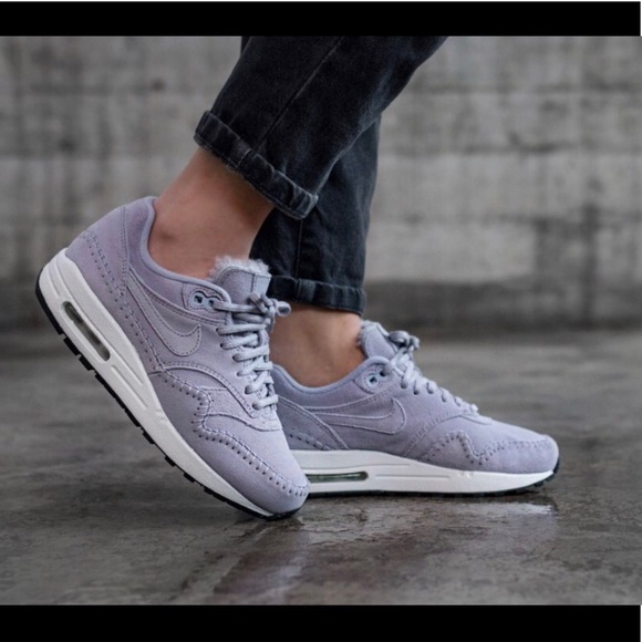 lavender nike air max